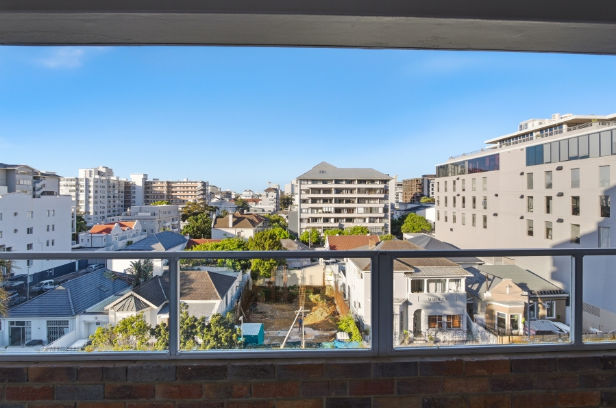 4 Bedroom Property for Sale in Sea Point Western Cape
